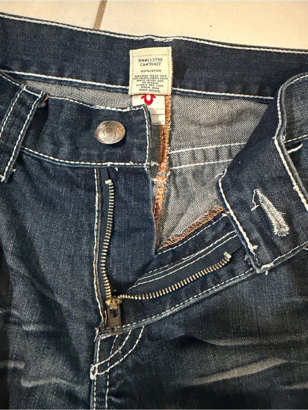 Y2K True Religion Men's Billy Dark Blue Jeans White Stitching